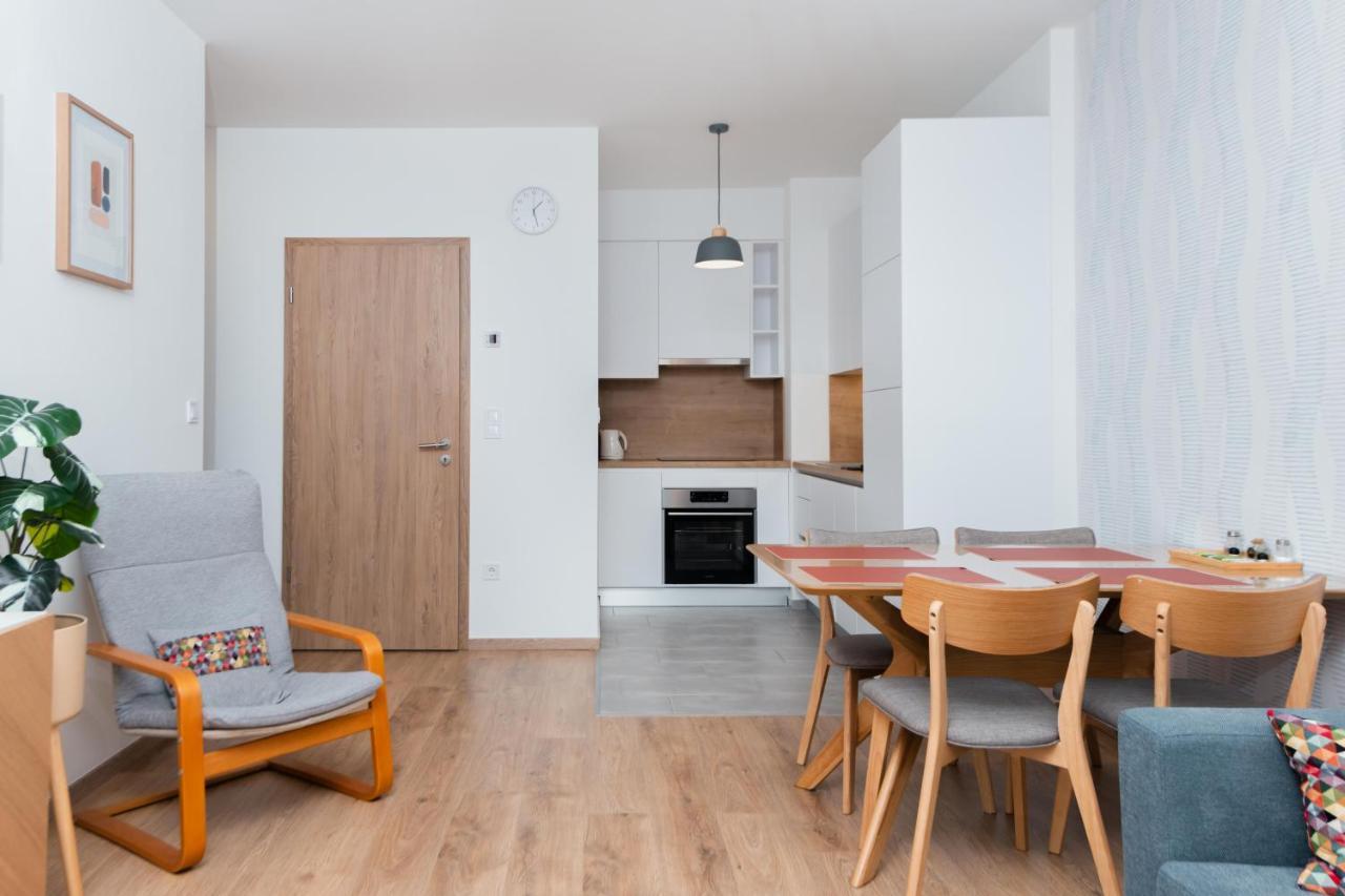 Westside Apartments By Urbanrent Budapest Exterior photo