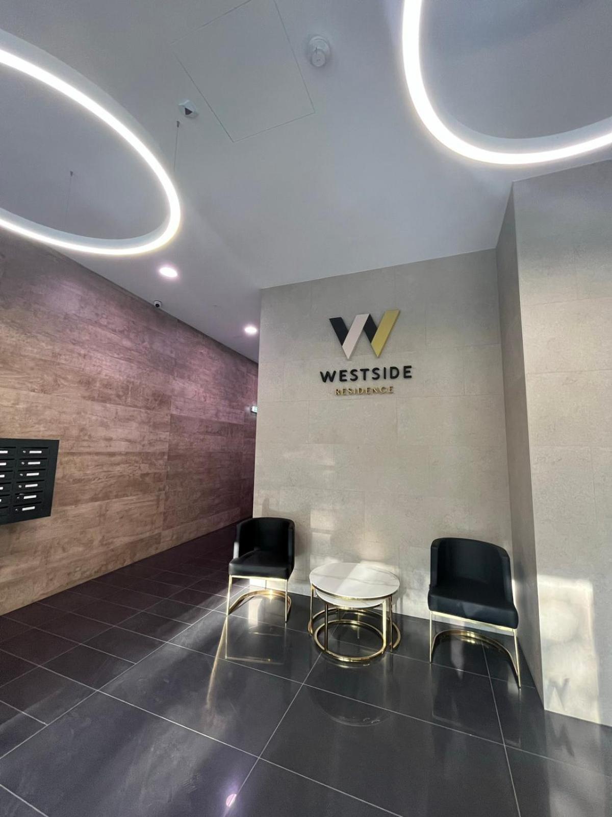Westside Apartments By Urbanrent Budapest Exterior photo